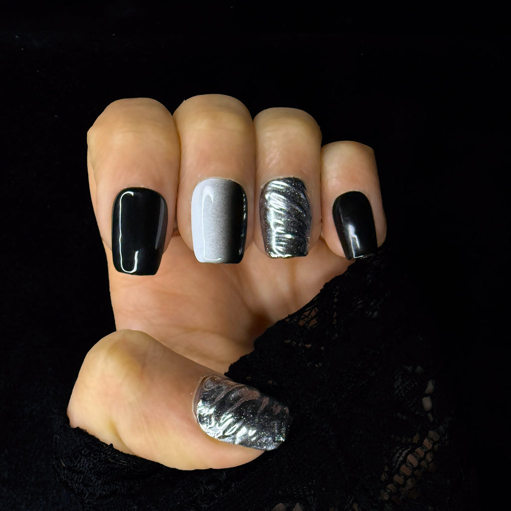 Faux-ongles Carré press on Black Chrome Noir Brillant