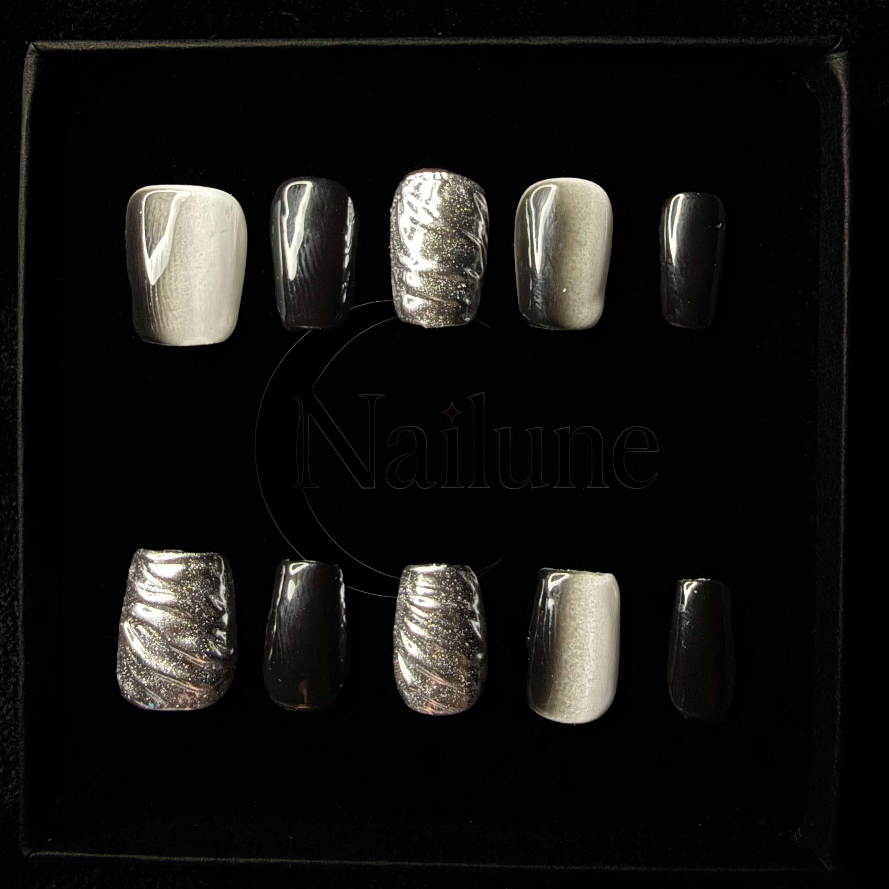 Faux-ongles Carré press on Black Chrome Noir Brillant
