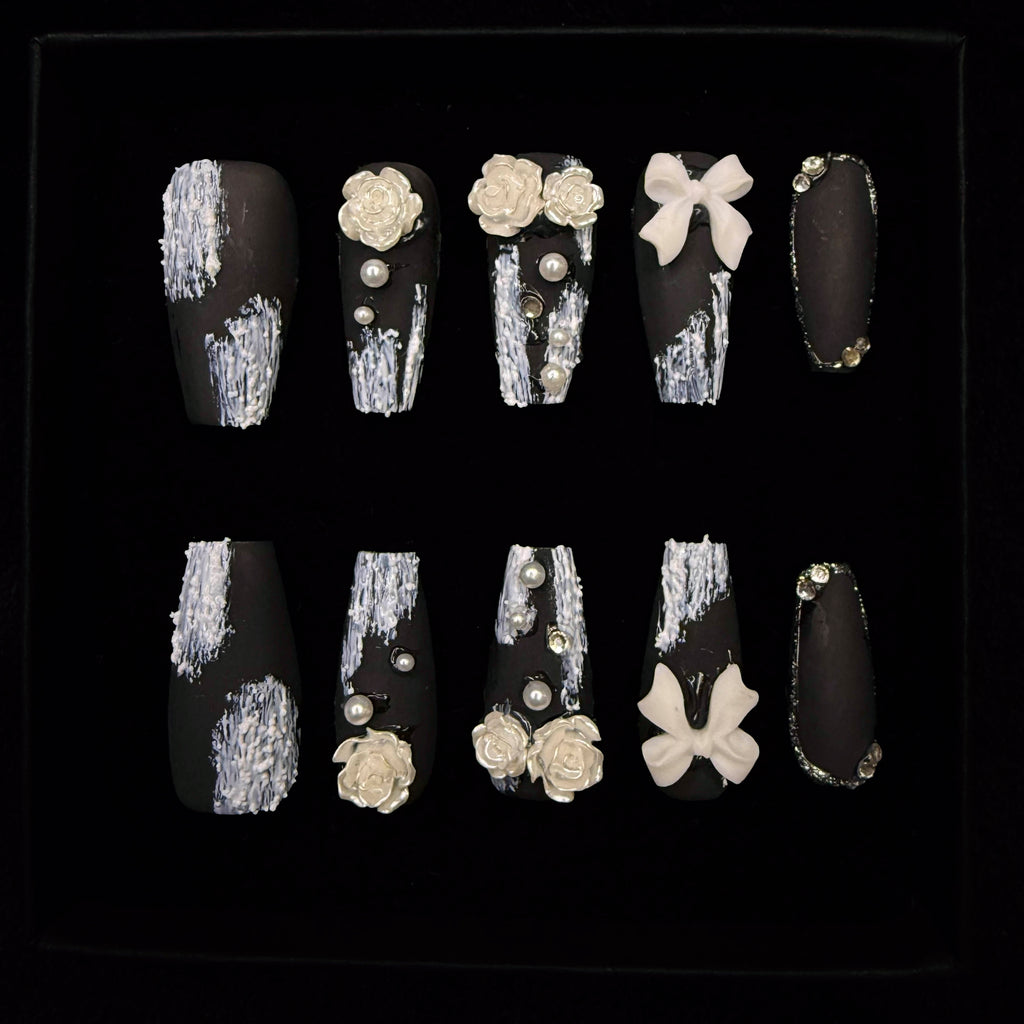 Faux-ongles Cercueil press on Black Velvet Noir Mat