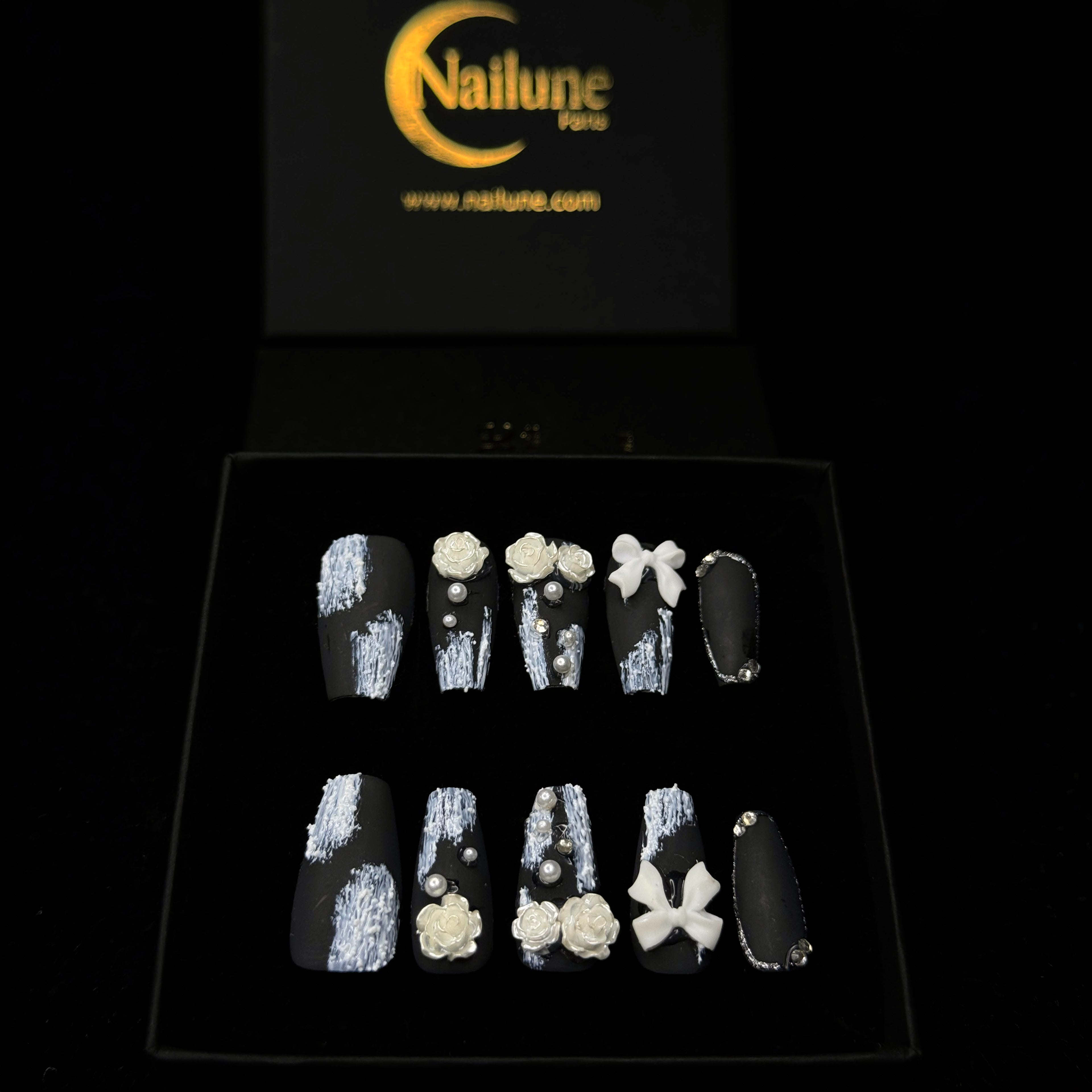 Faux-ongles Cercueil press on Black Velvet Noir Mat