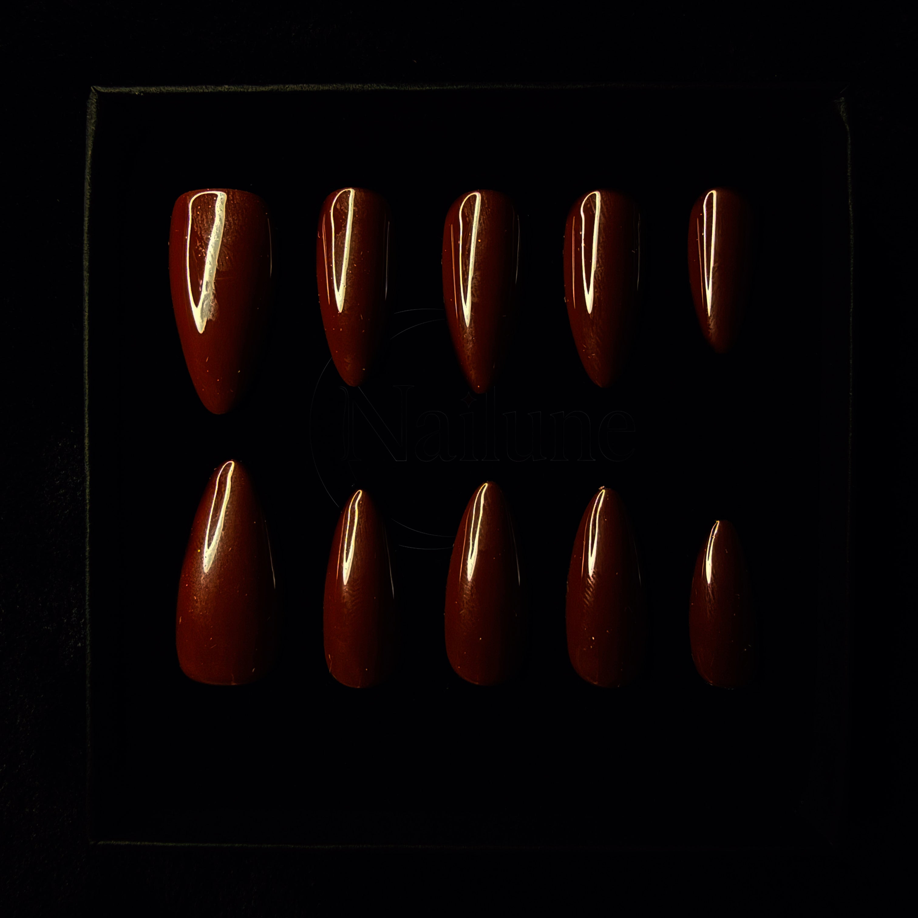 Faux-ongles Amande press on Chocolate Marron Brillant
