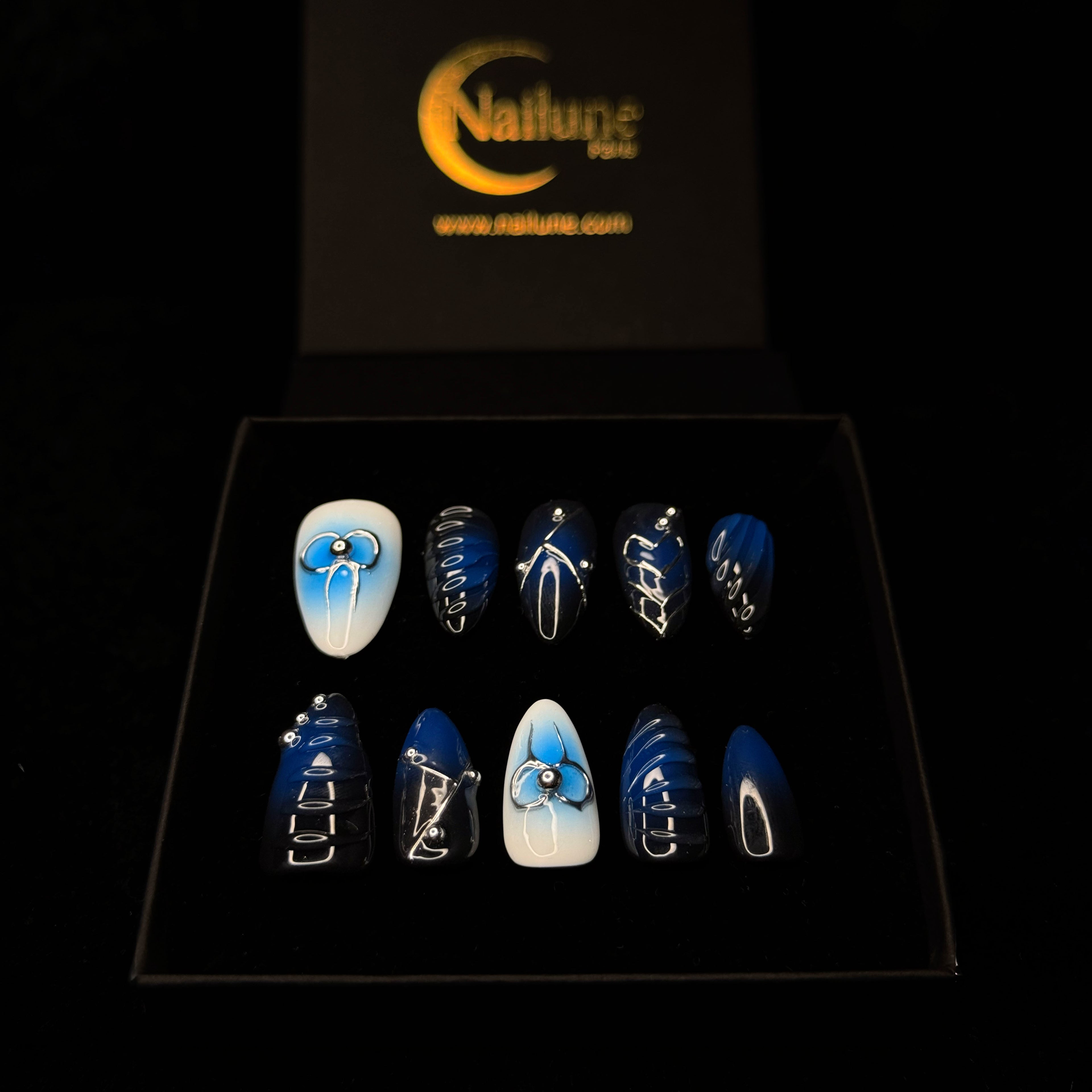 Faux-ongles Amande press on Midnight Pulse Blanc Brillant