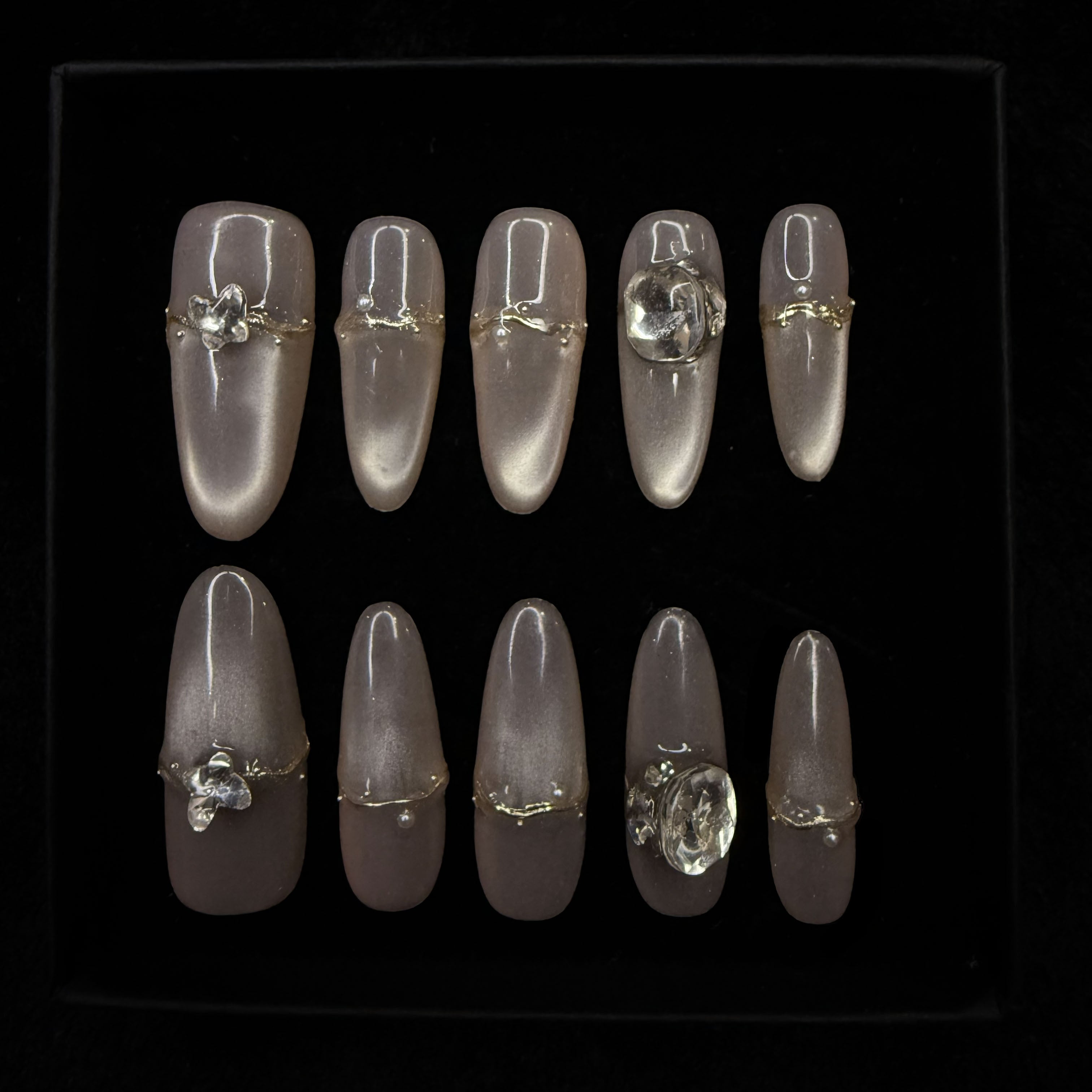 Faux-ongles Amande press on Nude Diamond Blanc Brillant